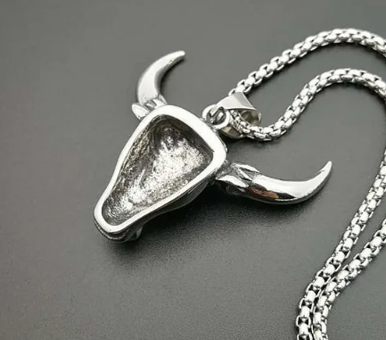 1084 Bull Head Natural Turquoise Unisex Pendant – Stainless Steel
