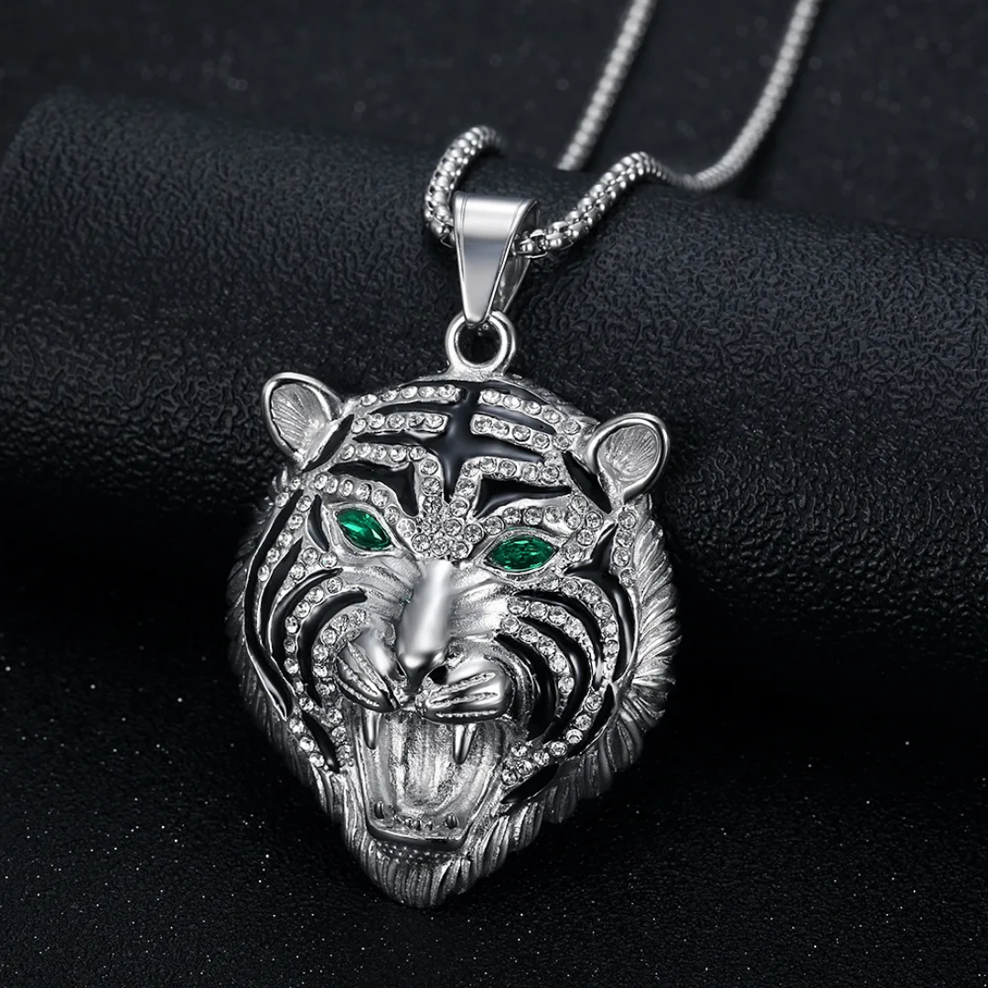 1067 Rhinestone Tiger Head Pendant – Silver-Tone Stainless Steel
