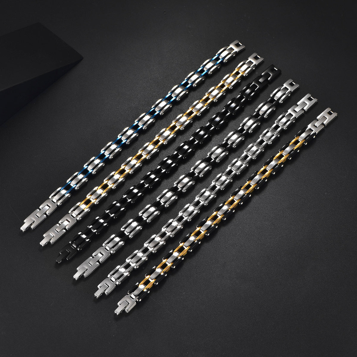 2016 |M| 316 Stainless Steel Two-Tone Geometric Link Bracelet | 8.5 in