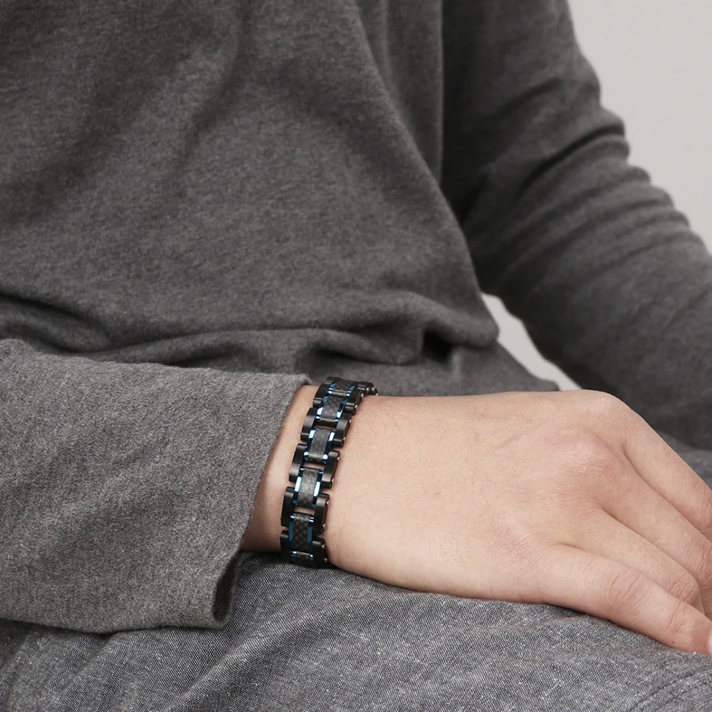 2001 |M| Stainless Steel & Carbon Fiber Link Bracelet